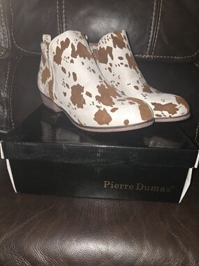Pierre Dumas Women's Brown & White Cow Print Ankle Boots